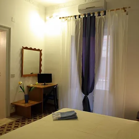 La Terrazza Sul Porto Bed & Breakfast 2*